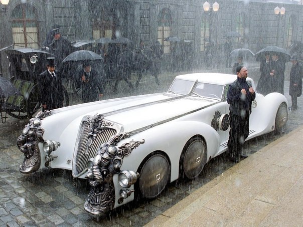 Автомобиль «The Nautilus Car», созданный специально к фильму, полностью функционален. Он был ...