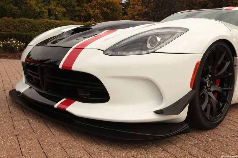 Dodge Viper ACR - 3