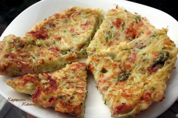 Екатерина Керест Кабачковые оладьи с ветчиной и сыром.----------------------Кабачковые ...