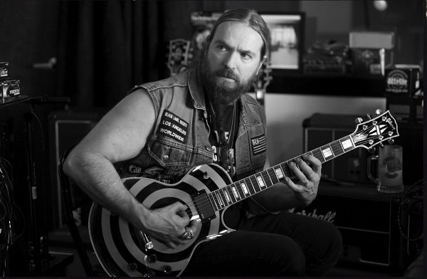     : 14  1967     (Zakk Wylde) -  ...