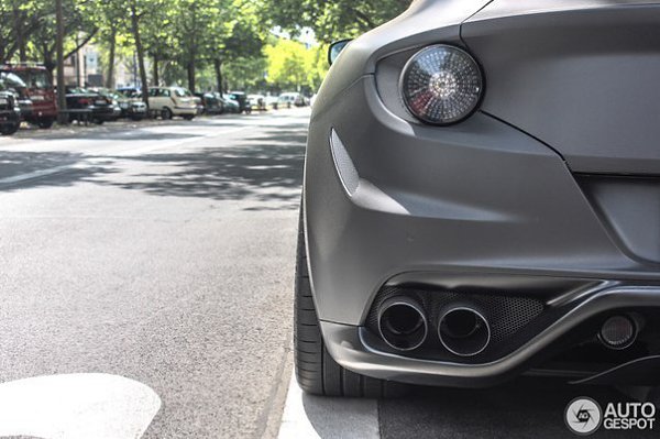 Ferrari FF. :  : 12   : ... - 8