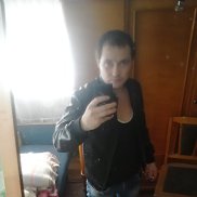 Viktor, 33 , 