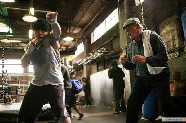 Спорт - это сила, которая либо ломает человека, либо возносит его до небес.