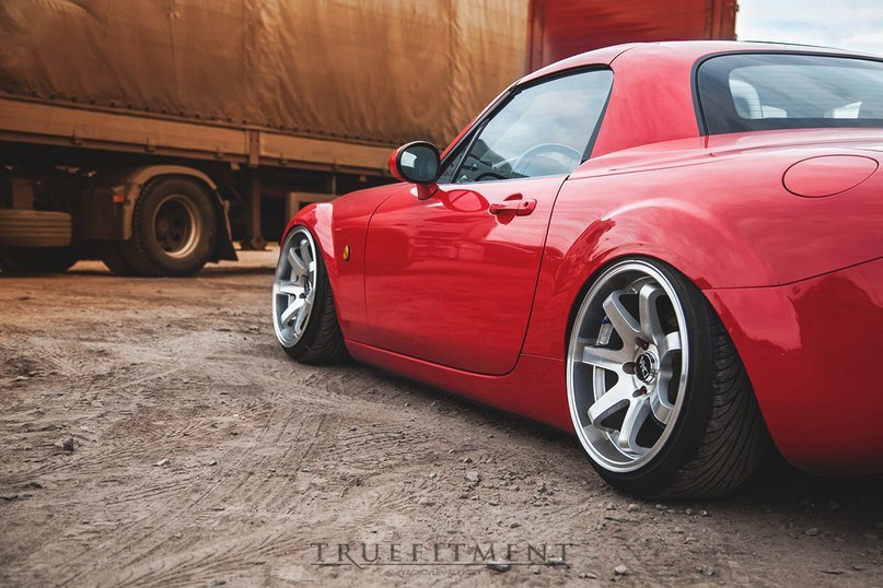 Mazda MX-5 (Miata). - 7