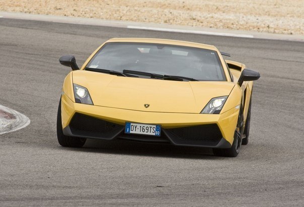  Lamborghini - 6