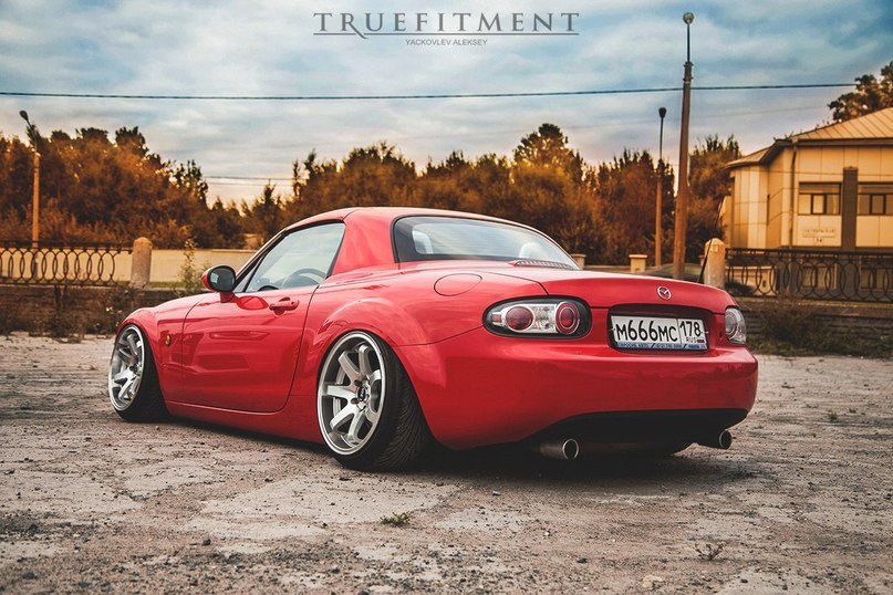 Mazda MX-5 (Miata). - 3