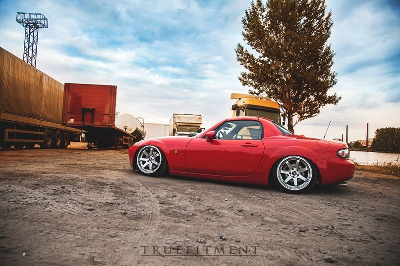 Mazda MX-5 (Miata). - 5