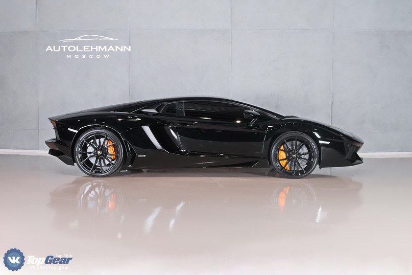 2012 Lamborghini Aventador LP 700-4 - 5