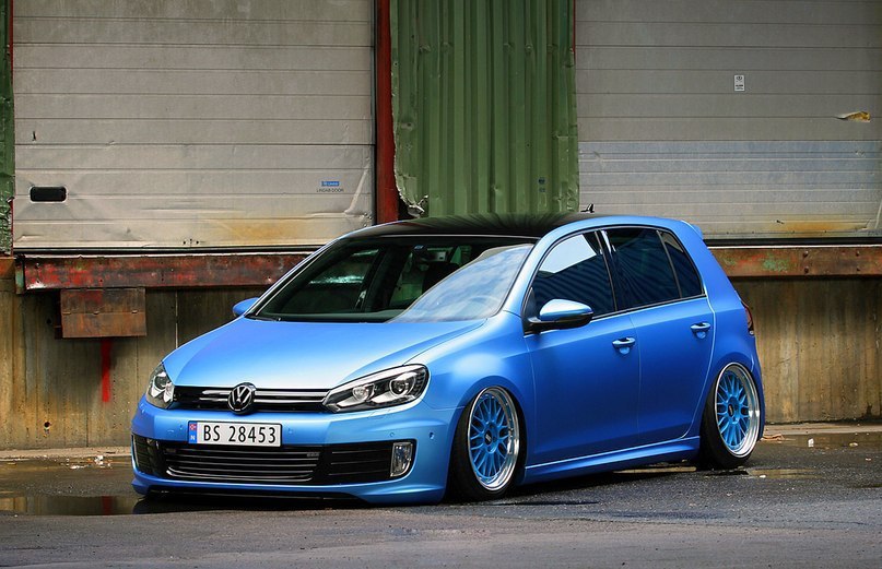 Volkswagen Golf. - 4
