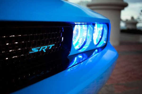 Dodge Challenger SRT8 - 3