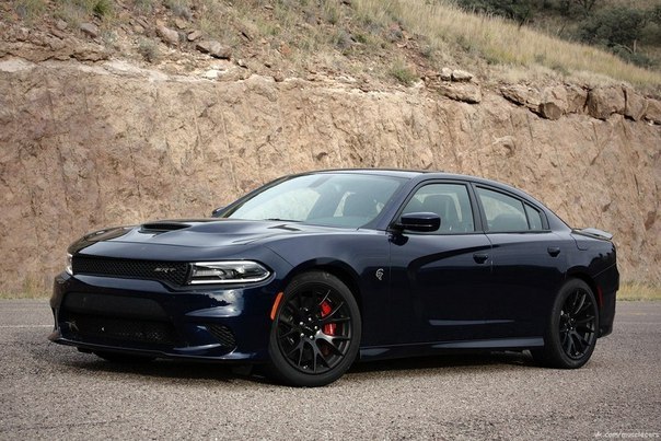 Dodge Charger SRT Hellcat - 2