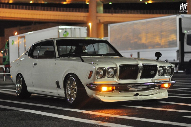 Datsun Bluebird 2000 GTX.