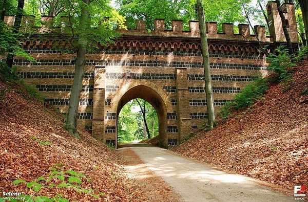Muskauer Park - крупнейший в Европе английский ландшафтный парк на границе Германии и Польши. Объект ... - 2