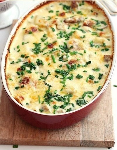 Самый вкусный картофель, запеченный в духовке.Ингредиенты:2 столовых ложки размягченного сливочного ...