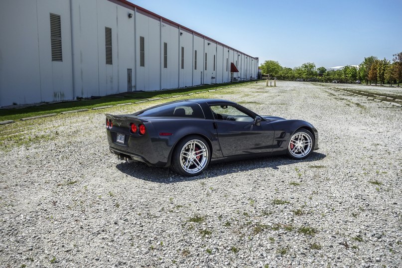 Chevrolet Corvette ZR1. - 4