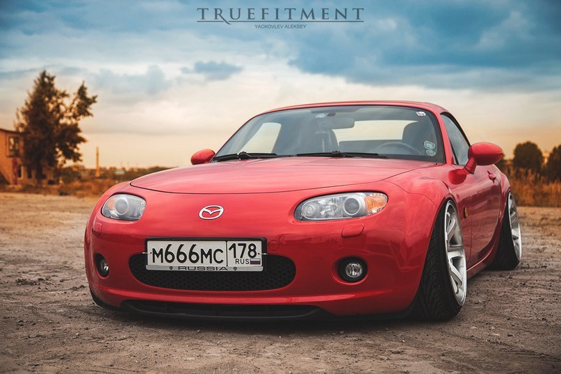 Mazda MX-5 (Miata). - 4