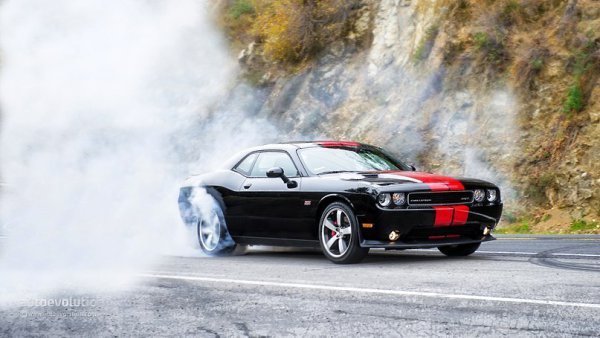 Dodge Challenger - 3