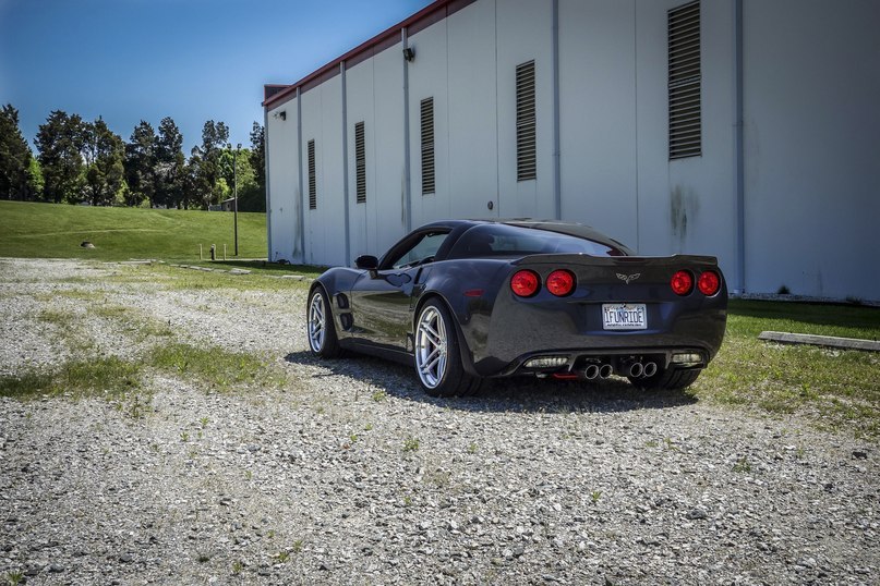 Chevrolet Corvette ZR1. - 3