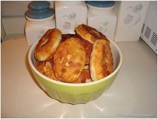 БЫСТРЫЕ ПИРОЖКИ С КАРТОШКОЙ И МЯСОМ.Ингредиенты:2 стакана сметаны (кефира, ряженки, простокваши)2 ... - 8