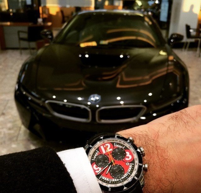 i8