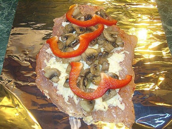 Куриные рулетики с грибами.Вкусное и лёгкое, праздничное блюдо, которое обязательно украсит ваш ... - 4