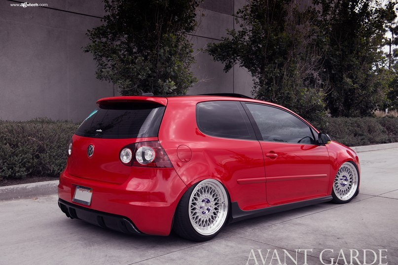 Volkswagen Golf Mk5. - 5