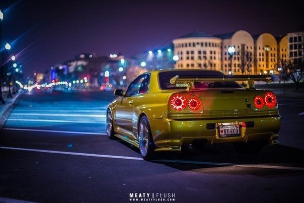 Nissan Skyline GT-R R34 - 7