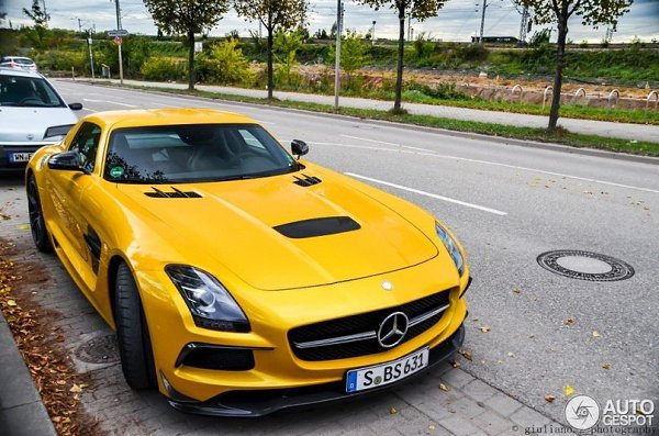 Mercedes-Benz SLS AMG Black Series - 2