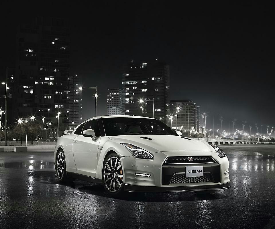Nissan GT-R
