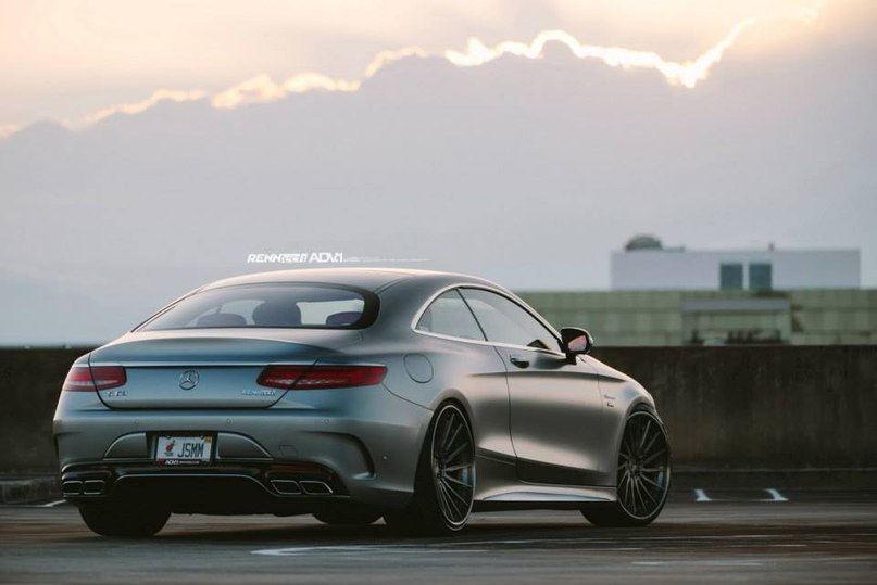 Mercedes-Benz S63 AMG Coupe - 6