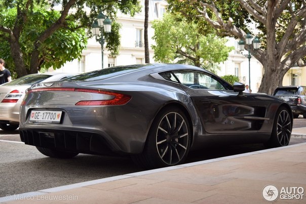 Aston Martin One-77, 201012.   V12 Atmo (7312 )  760 ..  7500 ... - 4