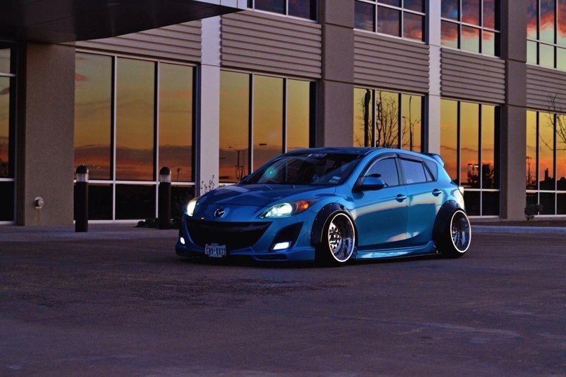 Mazda 3 - 3