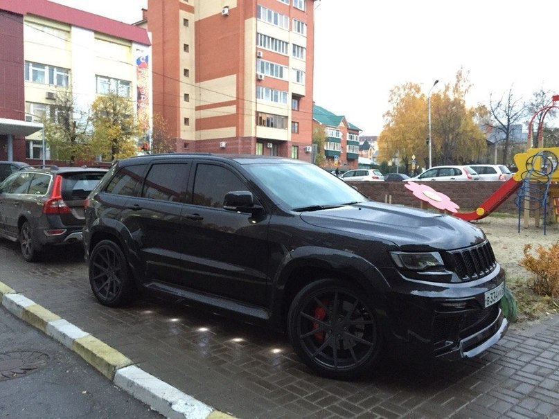 Jeep Grand Cherokee SRT8 Tyrannos