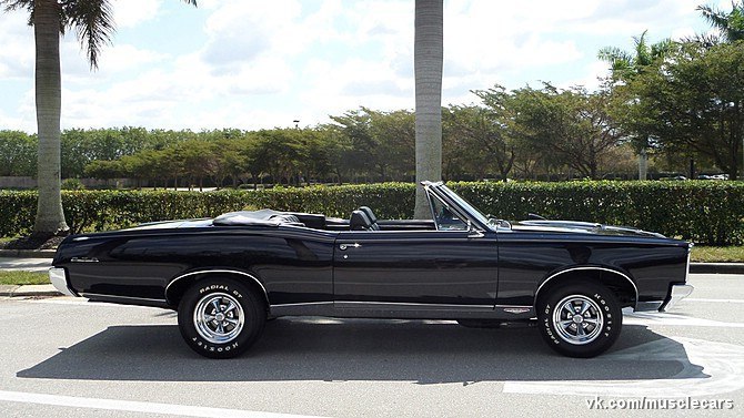 1967 Pontiac GTO Convertible.:: V8.: 6.6 .: 360 ... - 2