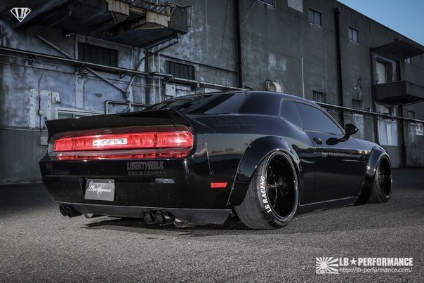 LBWORKS Dodge Challenger - 2