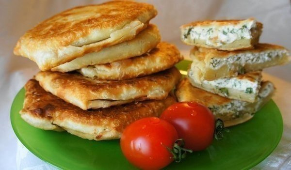Плацинды с творогом и зеленью из тончайшего теста. Тоненькие, с хрустящей корочкой и мягкие внутри - ...