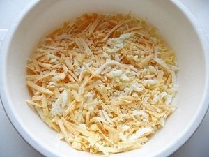 Котлеты "Птичье молоко" Это очень вкусные и интересные котлеты: снаружи хрустящий кляр, а ... - 4