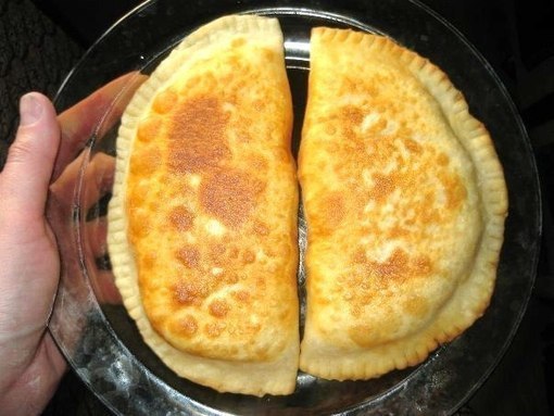 Чебуреки домашние. Это самый простой и вкусный рецепт чебуреков, который я когда-либо пробовала! Вам ...