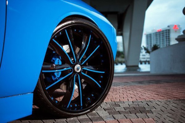 Dodge Challenger SRT8 - 4