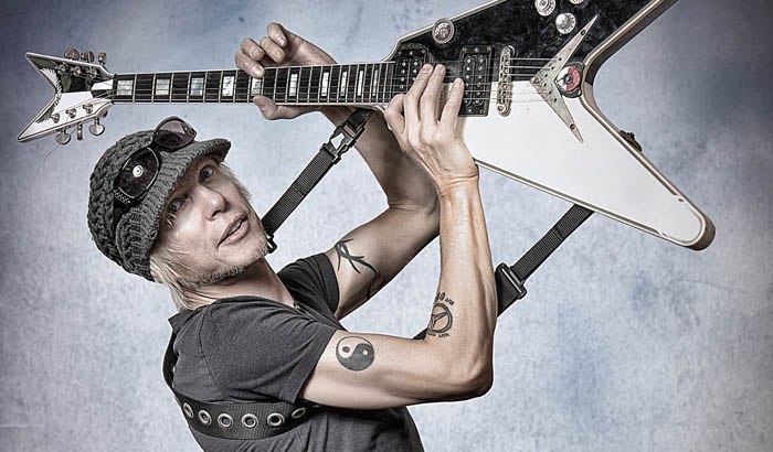     : 10  1955     (Michael Schenker) -  ...