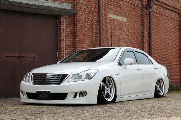 #toyota@autocult #crown@autocult