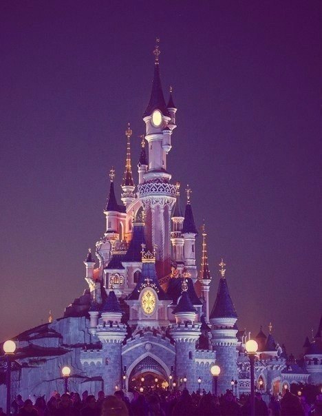 C      -      Disneyland. - 4