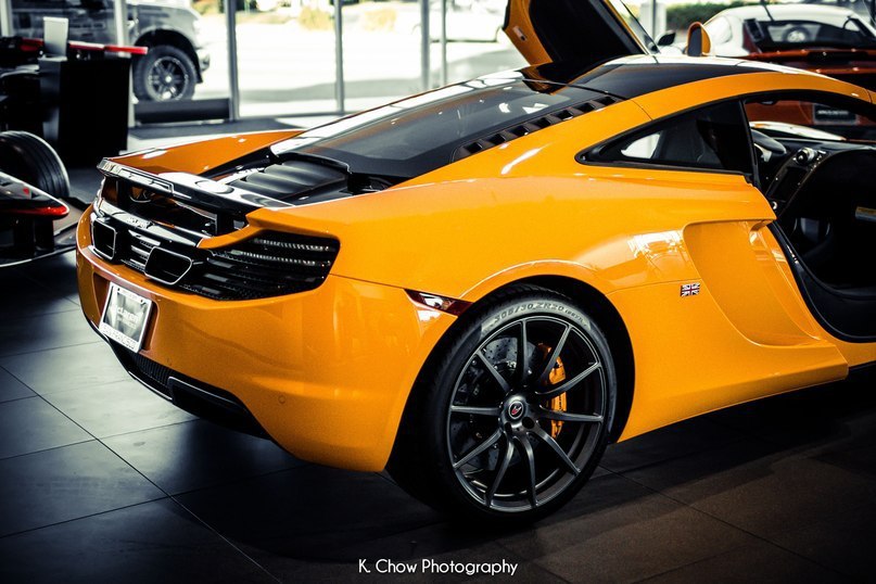 McLaren MP4-12C. - 7