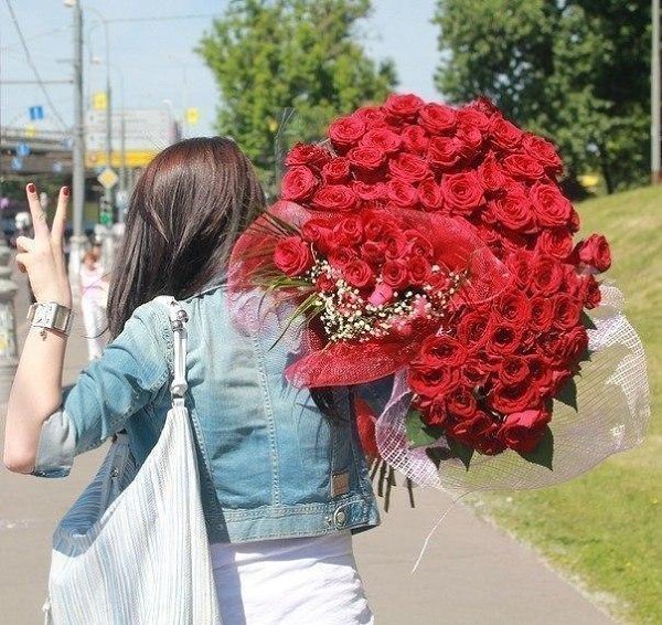 Я живу как могу, каждым днем наслаждаюсь! Никого не держу, и ни в ком не нуждаюсь! Тот, кто мной ...