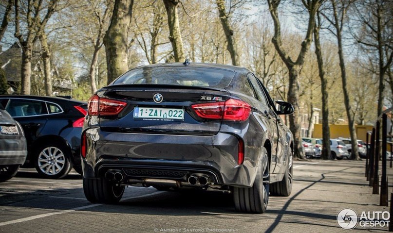 BMW X6 M.: 4.4 V8 : 575 ..  : 750  . : 250 / ... - 2