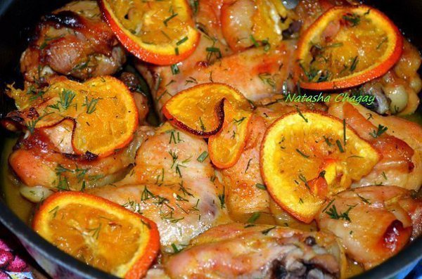 Это просто нереально вкусная курица! Мясо получается мягким, нежным, сочным, просто пальчики ...