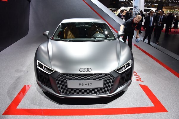 Audi R8 - 2