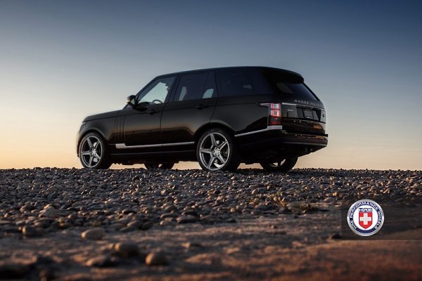 Land Rover Range Rover Vogue.