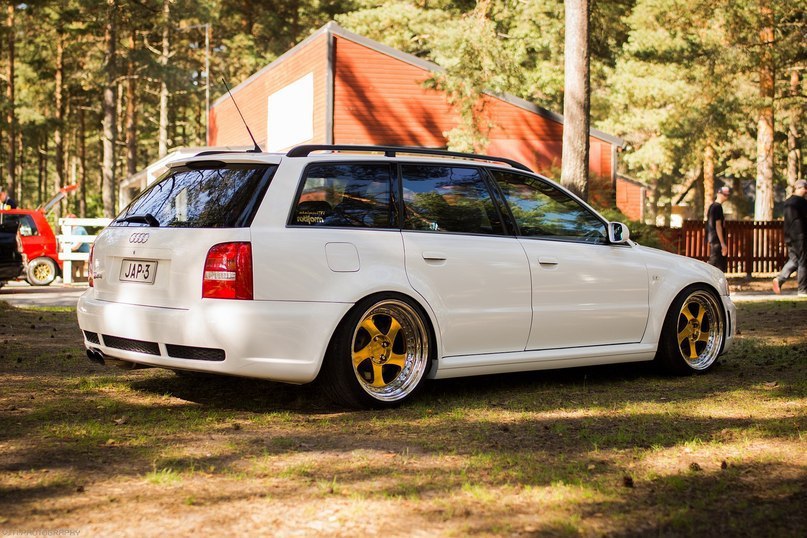 Audi RS4 Avant. - 2