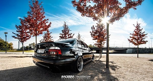 BMW 5-Series. - 4